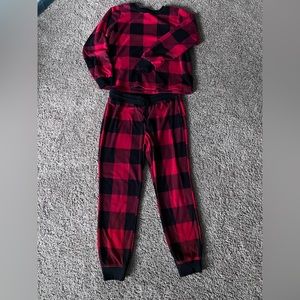 Old Navy Women’s Fleece Pajama Set Medium